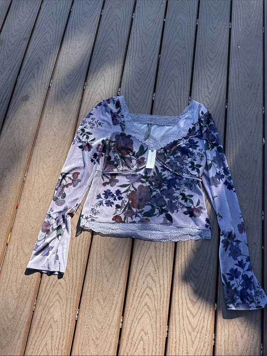 Anthropologie Tops - Anthropologie Lavender Floral Lace-Trim Long Sleeve Top